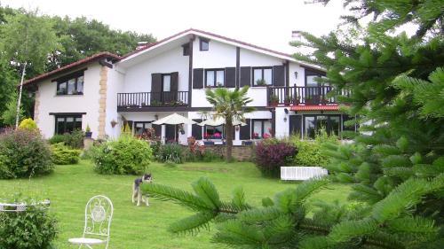 Apartamentos Atxarmin