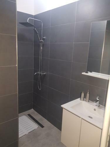 Seveneleven Apartments