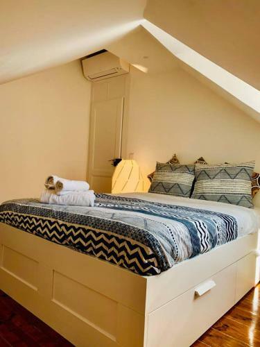Best Apartment In Pa�os de Arcos