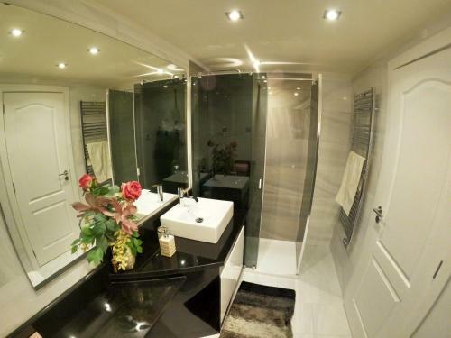 Fabulous Apartment In Luxury Condominium - Cascais - Parede