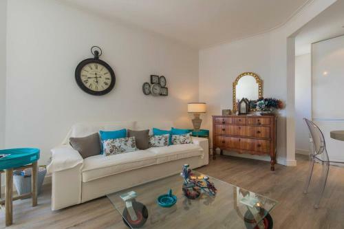Cozy Seaview Apartment