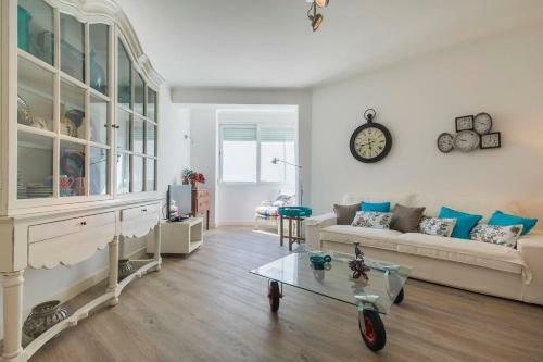 Cozy Seaview Apartment