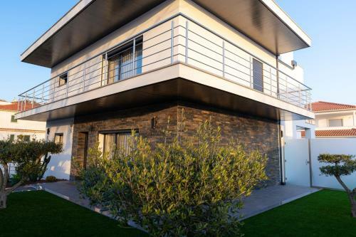 Villa Moderna V4 Nazar� C/ Piscina Privativa