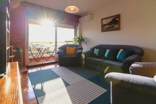 Cozy 3 Room Apartment In Penafiel Centre