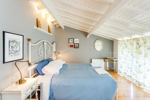 Hostal Home, By Julieta