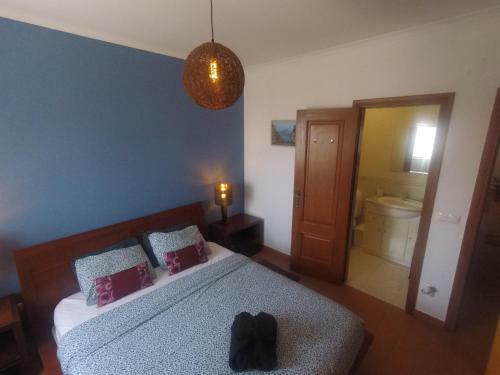 Hostal Peniche Surf Lodge 2