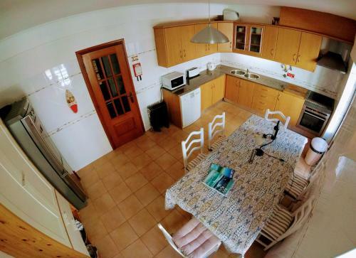 Hostal Peniche Surf Lodge 2