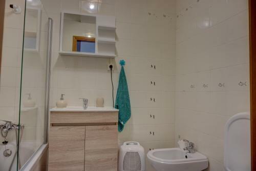 Hostal Peniche Surf Lodge 2