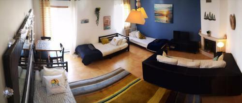 Hostal Peniche Surf Lodge 2