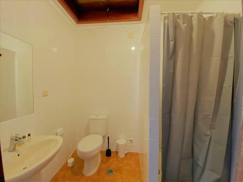 Superb Villa In Baleal W/ Patio, Parking & 5 Brs