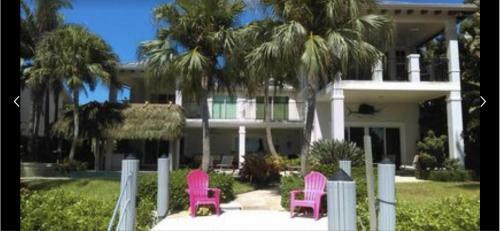 Villa W/ Private White Sand Beach