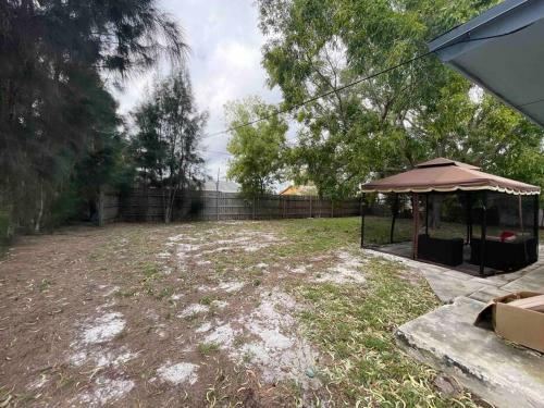 Cheerful 1-bedroom Apartment With Free Parking