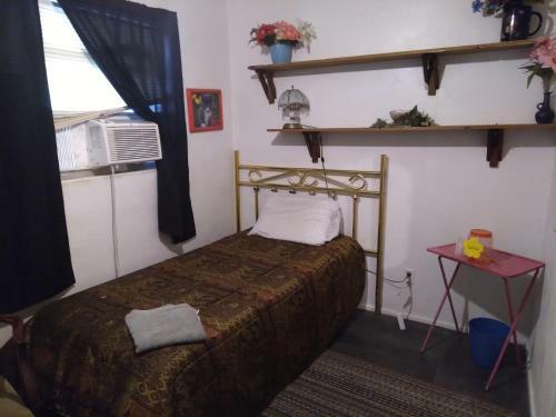 Bed & Breakfast Rainbow Rooming House