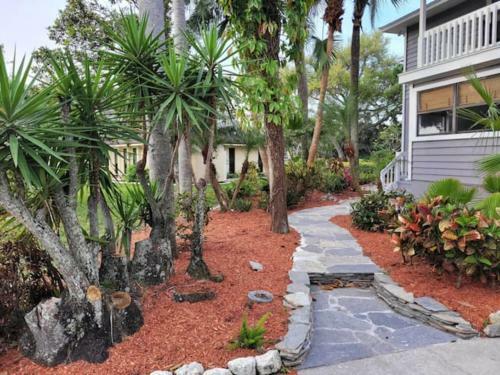 Remodeled 4br Pool Home/img Golf View/near Beaches