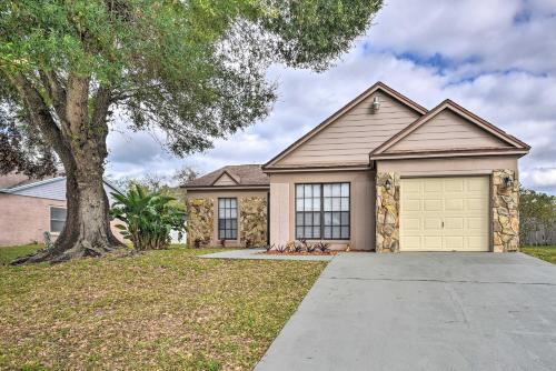 Bradenton Home With Screened-in Porch And Pool!