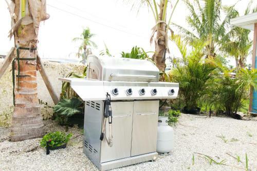 Hotel Pelican Post At Anna Maria Island Inn