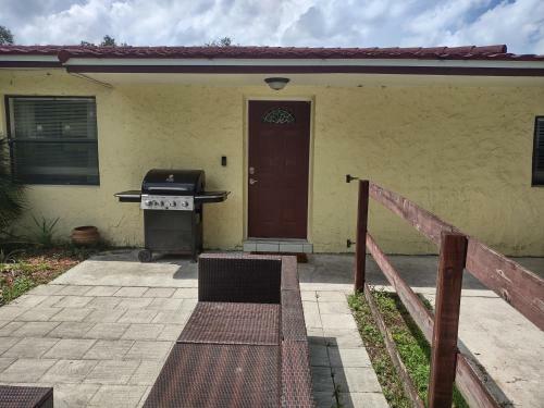 Sunshine Acre. King Master Suite & Big Yard