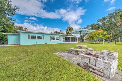 Vivid Crystal River Home With Screened-in Porch