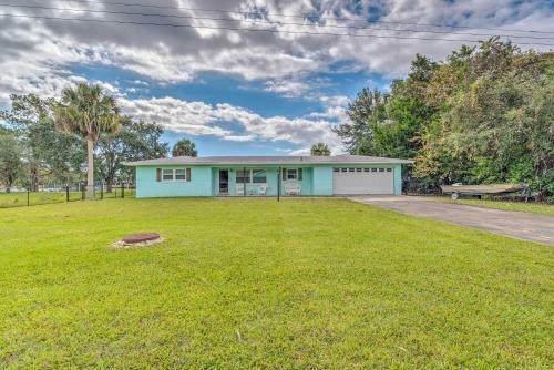 Vivid Crystal River Home With Screened-in Porch