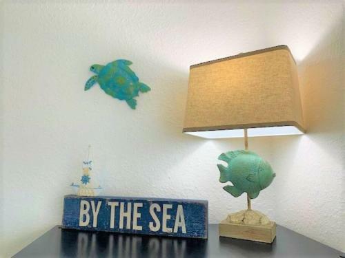 Beautiful Bright & Sparkling 2bed 1bath Beach Retreat - Unit 212