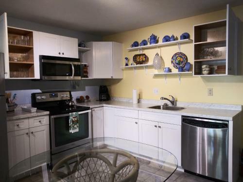Apartamento The Three Sisters - The Pelican 2br Apt.