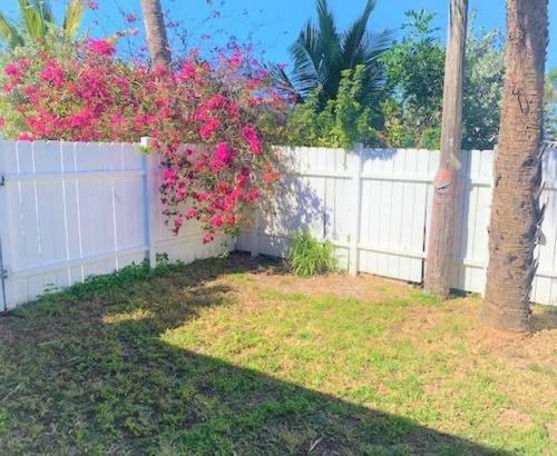 Bright And Beachy 2bed 1bath Home - Unit 210
