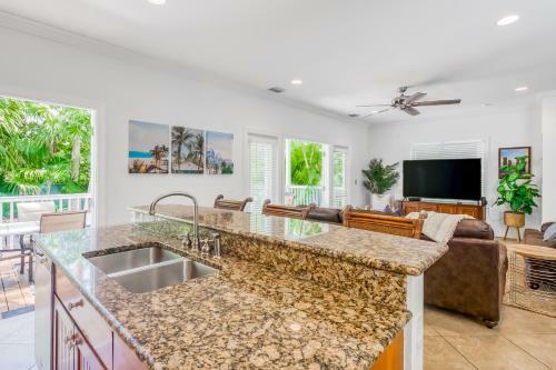 Social Tides Villa #7209