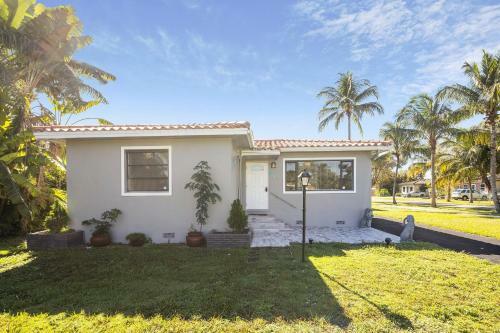 Amazing Escape Close To Dania Beach! Home