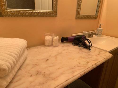 Central Location - Delray Downtown And Only 1 Mile To Beach