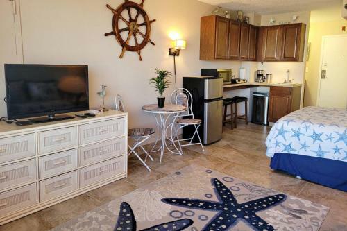 Castaways Beach Resort Condo Unit 514