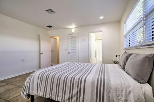 Deerfield Beach Home Near Golfing And Shopping!