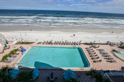 Hotel Ocean View Studio Condo.