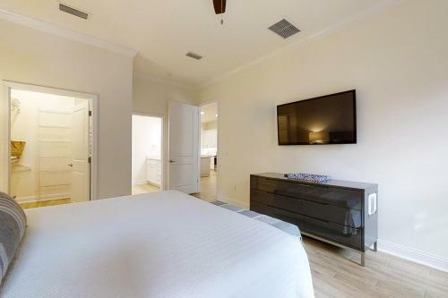 1704 Summerwoods