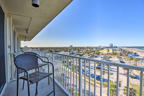 Apartamento Oceanfront Resort-style Getaway - Walk To Beach!