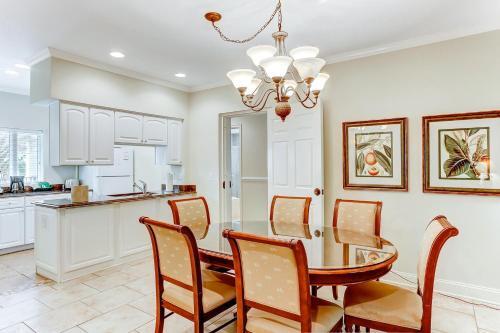 Tennis Villas III