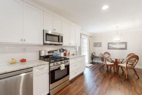 96097 Piney Island