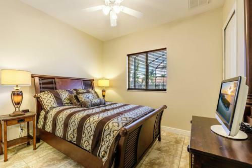 Villa Barefoot - Roelens Vacations - Heated Pool & Spa, Gulf Access, Sleeping Capabilities For 10!