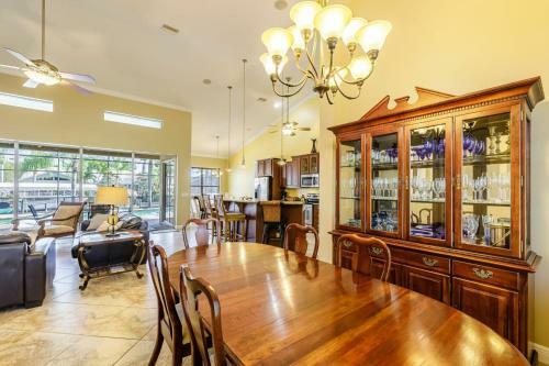 Villa Barefoot - Roelens Vacations - Heated Pool & Spa, Gulf Access, Sleeping Capabilities For 10!