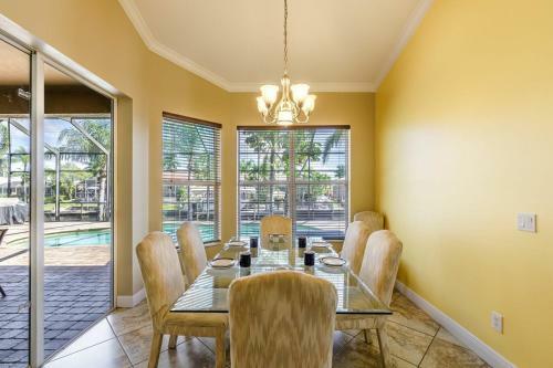 Villa Barefoot - Roelens Vacations - Heated Pool & Spa, Gulf Access, Sleeping Capabilities For 10!