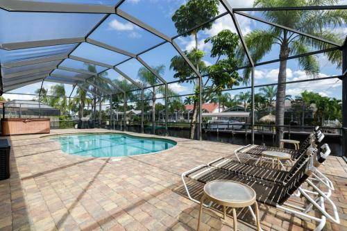 Villa Barefoot - Roelens Vacations - Heated Pool & Spa, Gulf Access, Sleeping Capabilities For 10!