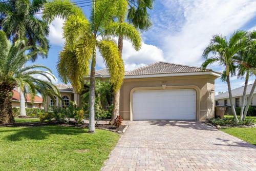 Villa Barefoot - Roelens Vacations - Heated Pool & Spa, Gulf Access, Sleeping Capabilities For 10!