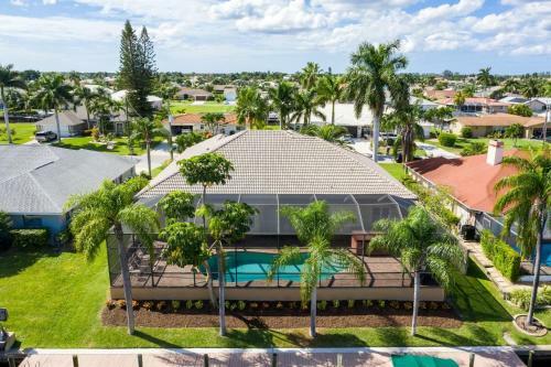 Villa Barefoot - Roelens Vacations - Heated Pool & Spa, Gulf Access, Sleeping Capabilities For 10!