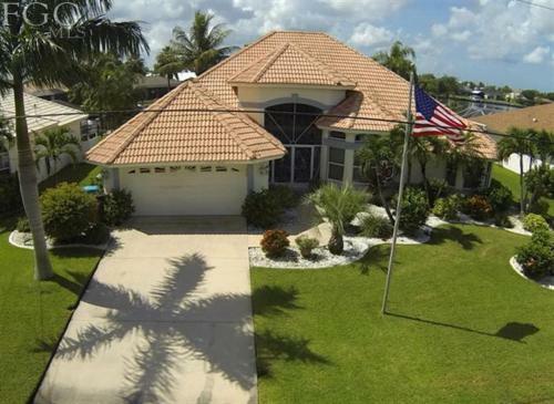 Lakeside At Cat Cay - Cape Coral - Roelens Vacations