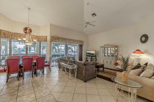 Lakeside At Cat Cay - Cape Coral - Roelens Vacations