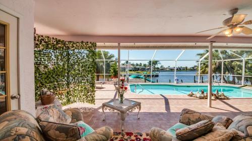 Lakeside At Cat Cay - Cape Coral - Roelens Vacations