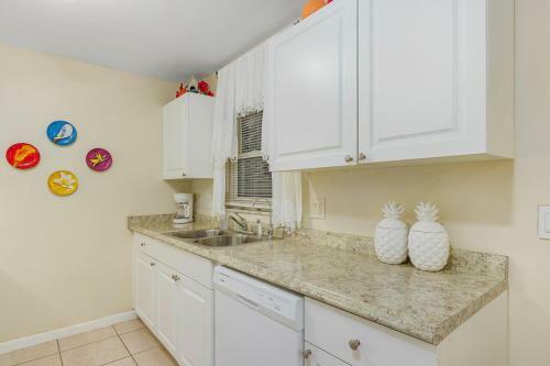 Bikini Bottom Bungalow - Heated Pool & Game Room - Roelens Vacations