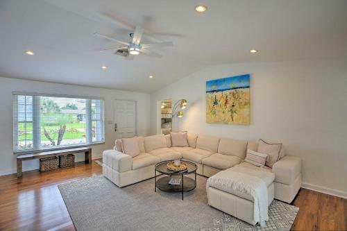 Cozy Home With Private Yard, 1 Block To Canal!