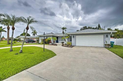 Cozy Home With Private Yard, 1 Block To Canal!