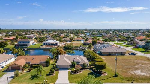 Villa X-ta-sea - Cape Coral - Roelens Vacations