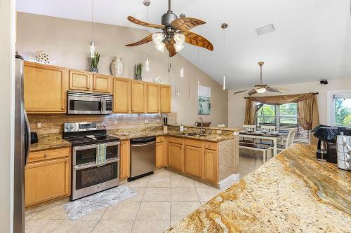 Private Waterfront Villa Heated Pool Pool Table Villa Heat Wave - Roelens Vacations